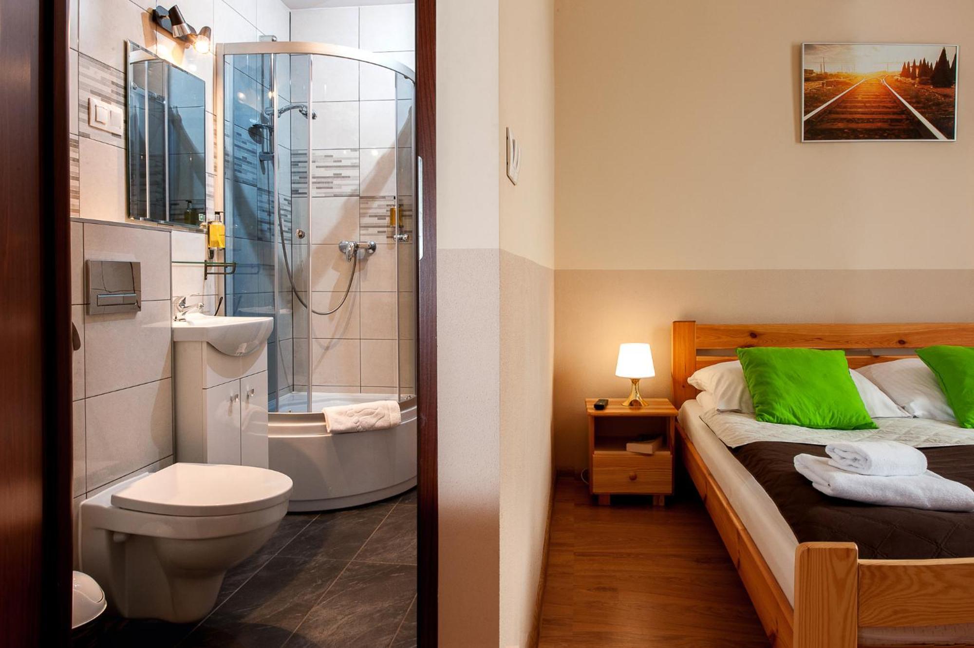 Station Aparthotel Krakow Bagian luar foto